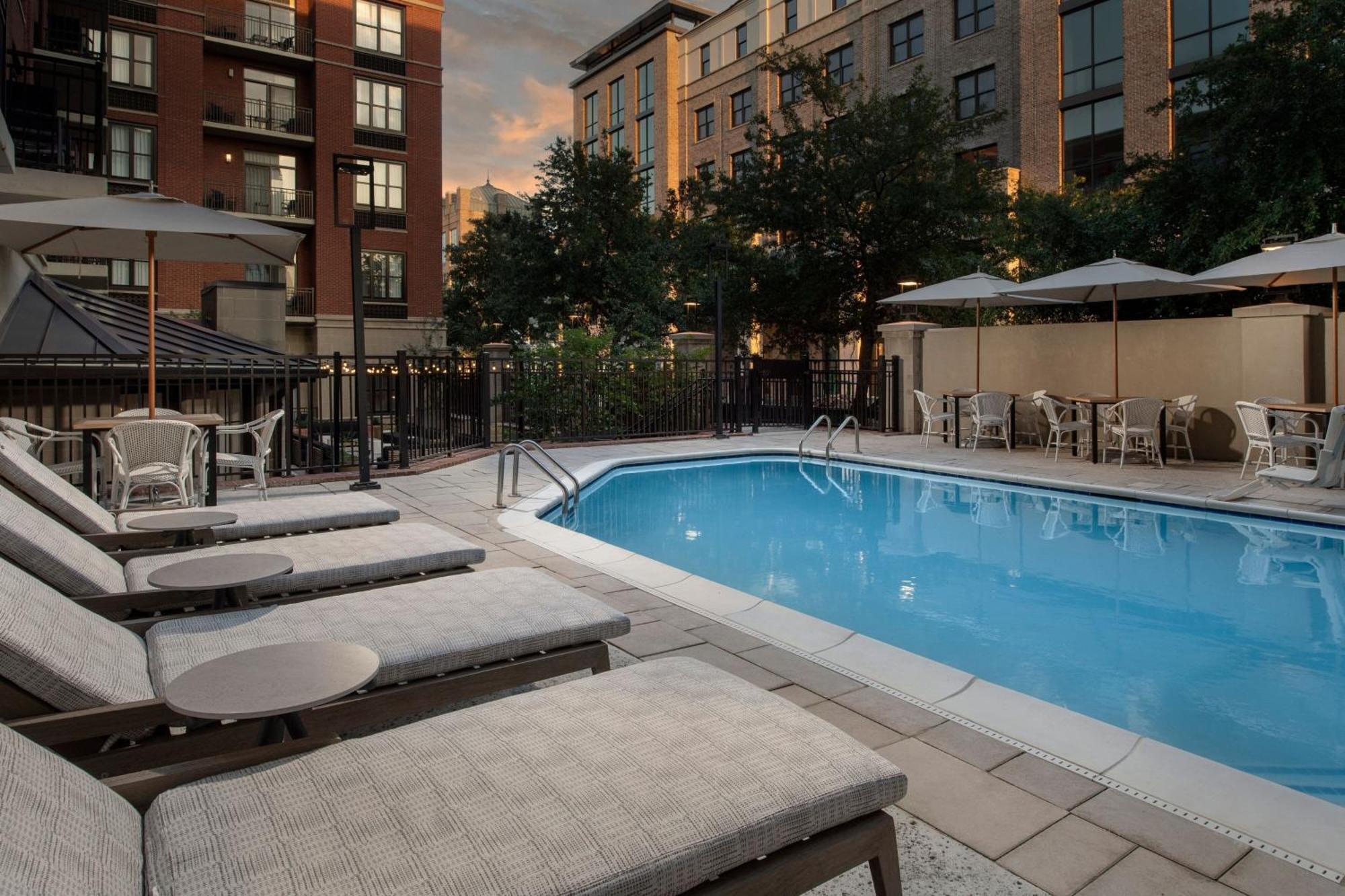 Courtyard By Marriott Savannah Downtown - Historic District Exterior foto
